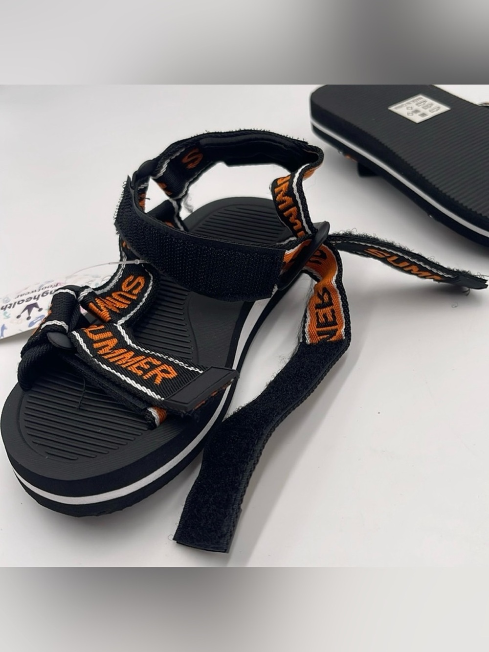 NWT kinghealth Comfortable kids Sandals
Adjustable Water Shoes for Summer - Picture 6 of 6